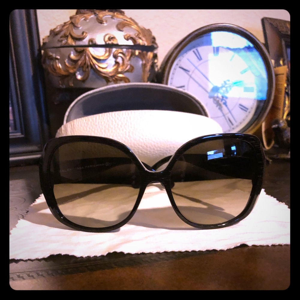 Balenciaga Paris sunglasses